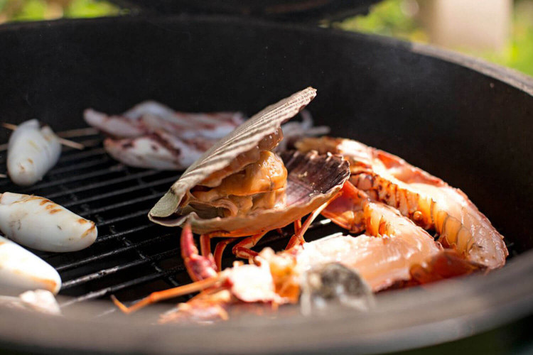 Barbecue charbon de bois Big Green Egg Medium polyvalent en céramique - Haut de gamme