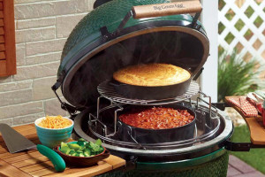 Tablettes latérales en acacia pour Big Green Egg Small 2