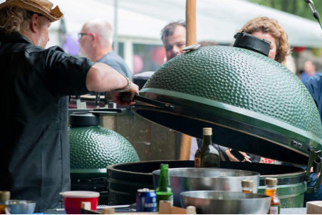 Barbecue charbon de bois Big Green Egg XXLarge polyvalent en céramique - Haut de gamme