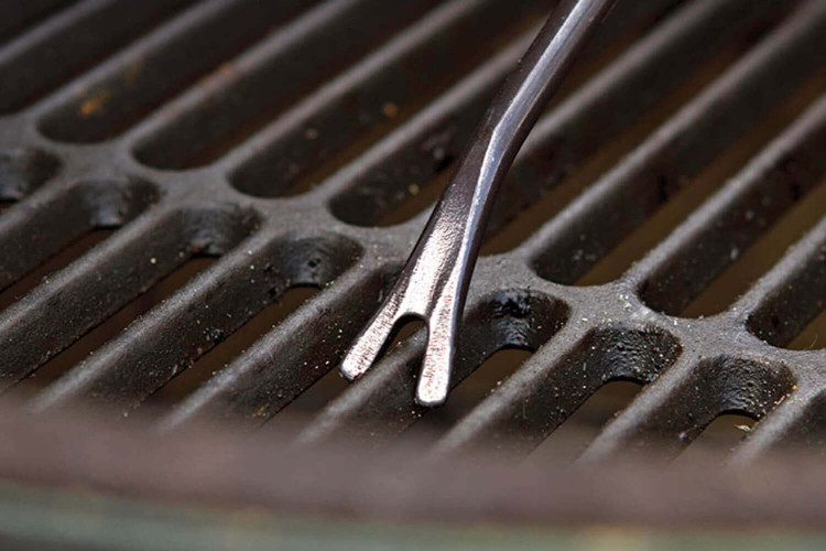Nettoyeur de grille Big Green Egg avec manche en bois